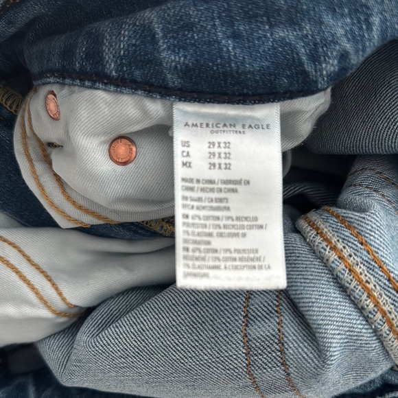 Men's Blue Distressed Jeans - Picture 5 of 6